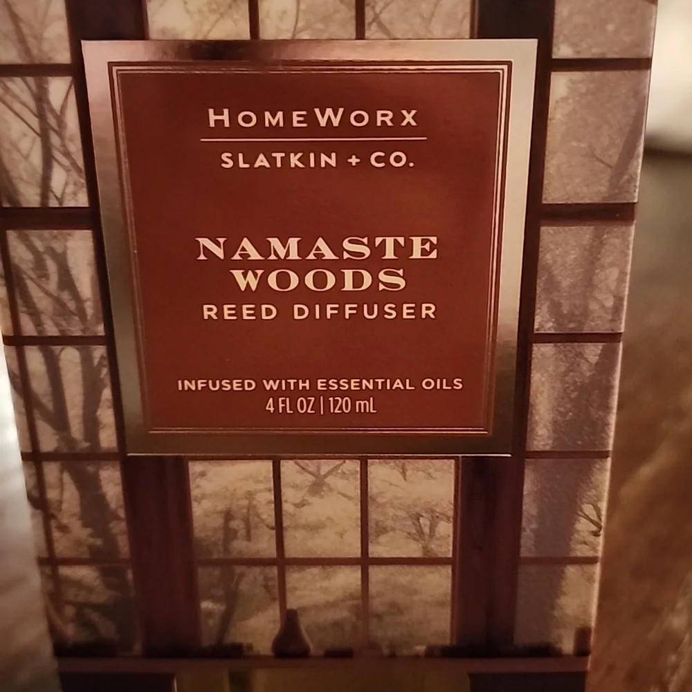 NIB HomeWorx Slatkin & Co. Namaste Woods Reed Diffuser - Brown/Gold